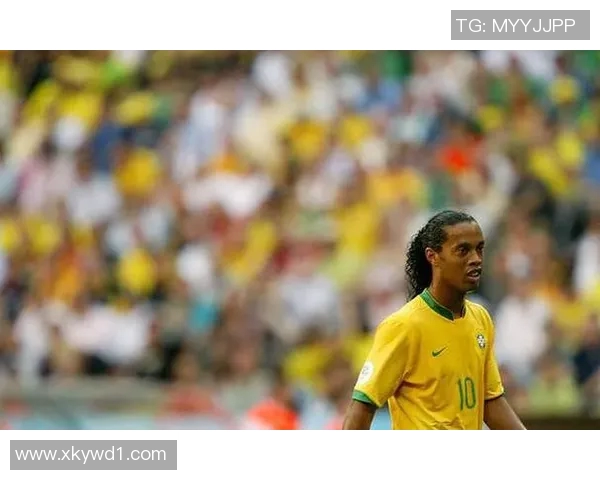 著名4号足球明星的传奇生涯与场上风采全解析 著名4号足球明星的传奇生涯与场上风采全解析